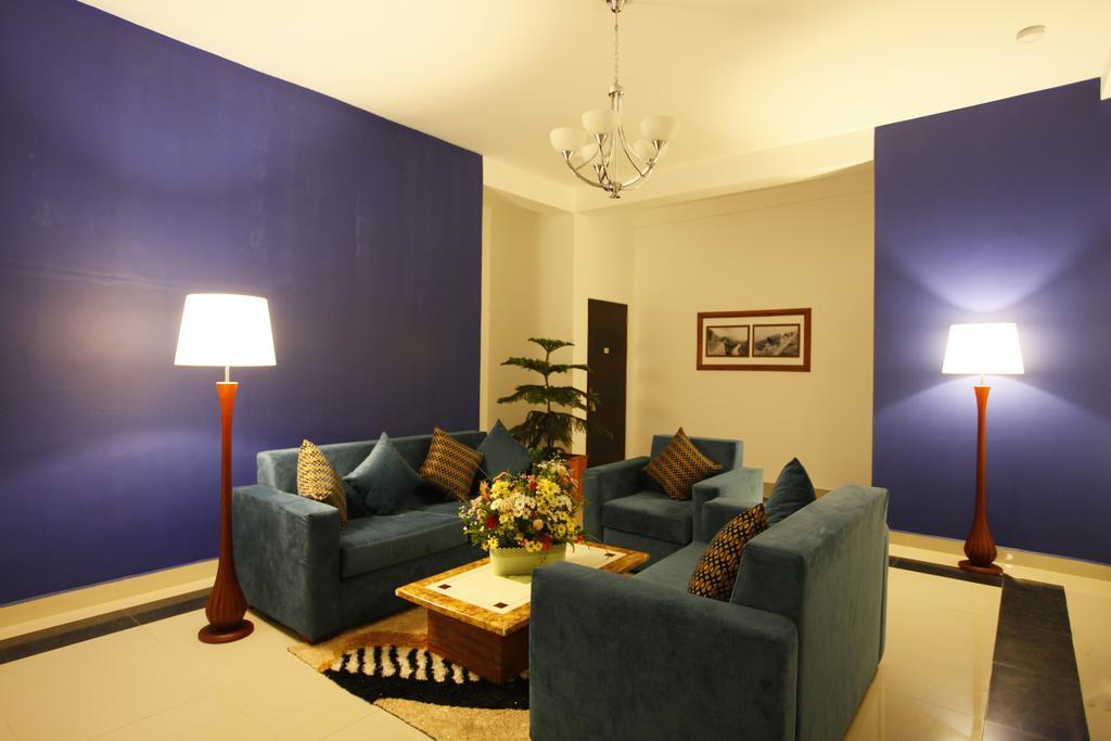 The Queensburry City Hotel Nuwara Eliya Exteriér fotografie